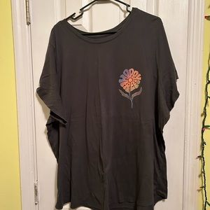 Old Navy T shirt